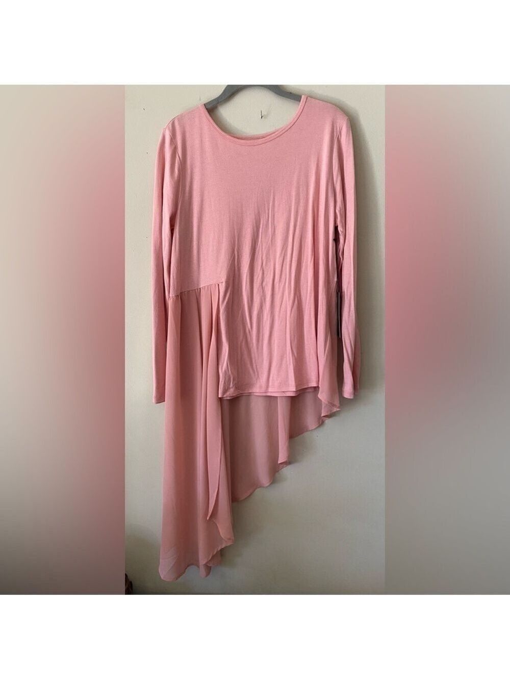 DG2 by Diane Gilman Casual Pink Asymmetrical High-Low Top with Crew Neck M NWT